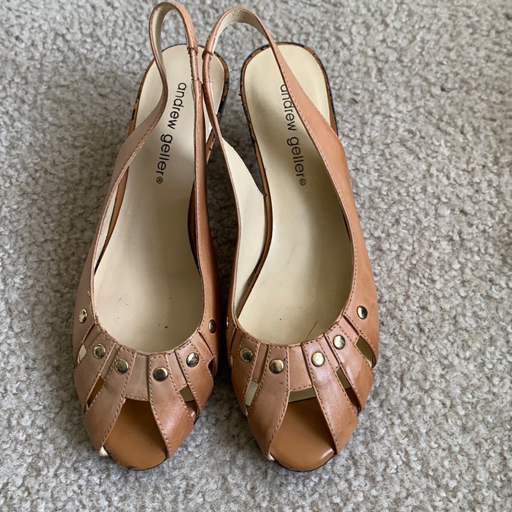 6 leather ANDREW GELLER kitten heel open toe camel leather w gold
